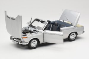 BMW 1600 Kabriolet Srebrna Minichamps 1:18 80430145819 Kovina – slika 2 od 8