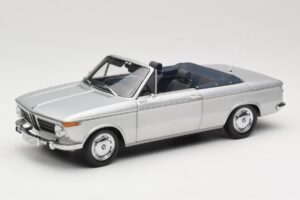 BMW 1600 Kabriolet Srebrna Minichamps 1:18 80430145819 Kovina