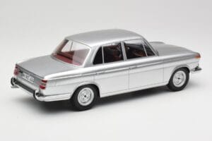 BMW 1800 Ti Srebrn Minichamps 1:18 107024000 Smola – slika 2 od 6