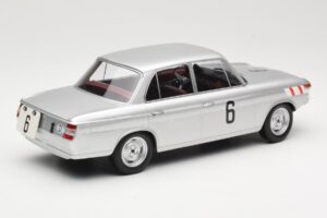BMW 1800 TiSA #6 J. Munaron / K. Eppelein 24 Hours of Spa 1965 Minichamps 1:18 155652906 Kovina – slika 2 od 6