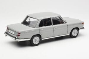 BMW 1800 TiSA Bernina Siv AUTOart 1:18 70621 Kovina – slika 3 od 8
