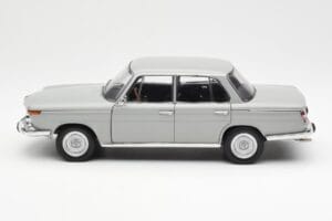 BMW 1800 TiSA Bernina Siv AUTOart 1:18 70621 Kovina – slika 4 od 8