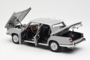 BMW 1800 TiSA Bernina Siv AUTOart 1:18 70621 Kovina – slika 5 od 8