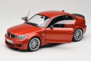 BMW 1M Coupe E82 Sakhir Orange Metallic Minichamps 1:18 110020020 Kovina – slika 2 od 8