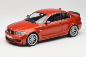 BMW 1M Coupe E82 Sakhir Orange Metallic Minichamps 1:18 110020020 Kovina