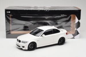 BMW 1M Coupe E82 Bel Minichamps 1:18 110020022 Kovina – slika 8 od 8