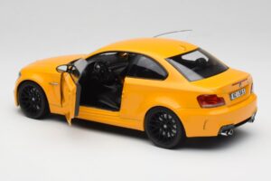 BMW 1M Coupe E82 Rumen Minichamps 1:18 110020026 Kovina – slika 5 od 8
