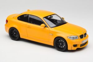 BMW 1M Coupe E82 Rumen Minichamps 1:18 110020026 Kovina – slika 6 od 8
