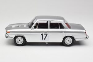 BMW 2000 Ti #17 J. Ickx / H. Hahne 24 Hours of Spa 1966 Winners Minichamps 1:18 107662517 Smola – slika 3 od 6