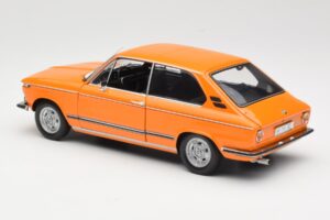 BMW 2000 Tii Touring Oranžna Minichamps 1:18 80430145824 Kovina – slika 7 od 8