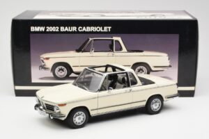 BMW 2002 Baur Kabriolet E10 Chamonix Bel AUTOart 1:18 70532 Kovina – slika 8 od 8