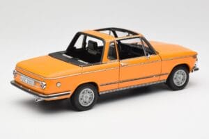 BMW 2002 E10 Kabriolet Colorado Oranžna AUTOart 1:18 80430300713 Kovina – slika 3 od 8