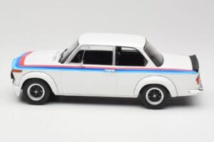 BMW 2002 E10 Turbo Bel MCG 1:18 MCG18408-R Kovina – slika 3 od 6