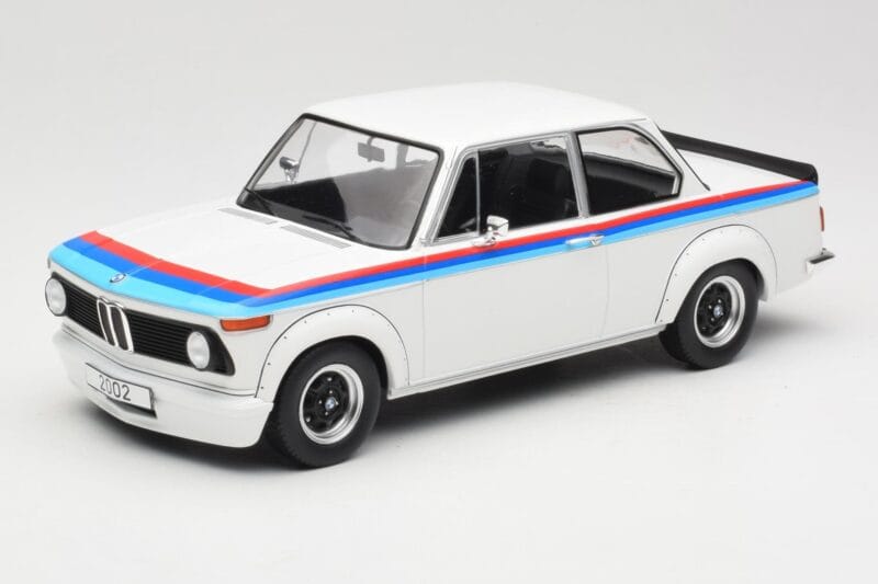 BMW 2002 E10 Turbo Bel MCG 1:18 MCG18408-R Kovina