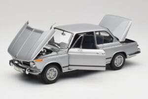 BMW 2002 Tii Polaris Srebrna AUTOart 1:18 80430146517 Kovina – slika 2 od 8
