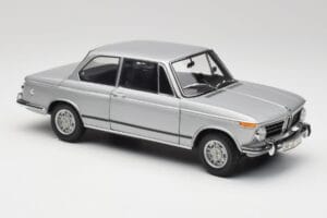 BMW 2002 Tii Polaris Srebrna AUTOart 1:18 80430146517 Kovina – slika 6 od 8