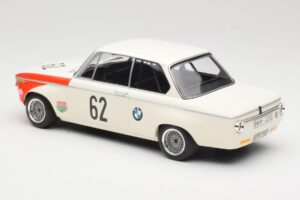 BMW 2002 tiK BMW AG #1 H. Hahne / D. Quester Class Winner Guards International 6 Hours Brands Hatch 1969 Minichamps 1:18 1556 – slika 5 od 6