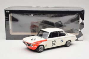 BMW 2002 tiK BMW AG #1 H. Hahne / D. Quester Class Winner Guards International 6 Hours Brands Hatch 1969 Minichamps 1:18 1556 – slika 6 od 6