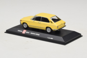 BMW 2002 Touring Rumena Minichamps 1:43 403021115 Kovina – slika 3 od 4