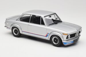 BMW 2002 Turbo E10 Srebrn Minichamps 1:18 155026201 Kovina – slika 4 od 6