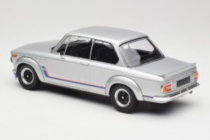 BMW 2002 Turbo E10 Srebrn Minichamps 1:18 155026201 Kovina – slika 5 od 6