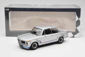 BMW 2002 Turbo E10 Srebrn Minichamps 1:18 155026201 Kovina – slika 6 od 6