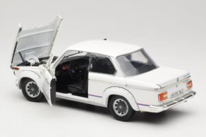 BMW 2002 Turbo E10 Bela Anson 1:18 30393 Kovina – slika 5 od 8