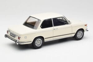 BMW 2002 Bel Kyosho 1:18 08541W Kovina – slika 3 od 8