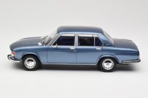 BMW 2500 E3 Blue Metallic BoS Models 1:18 BOS030 Smola – slika 3 od 6