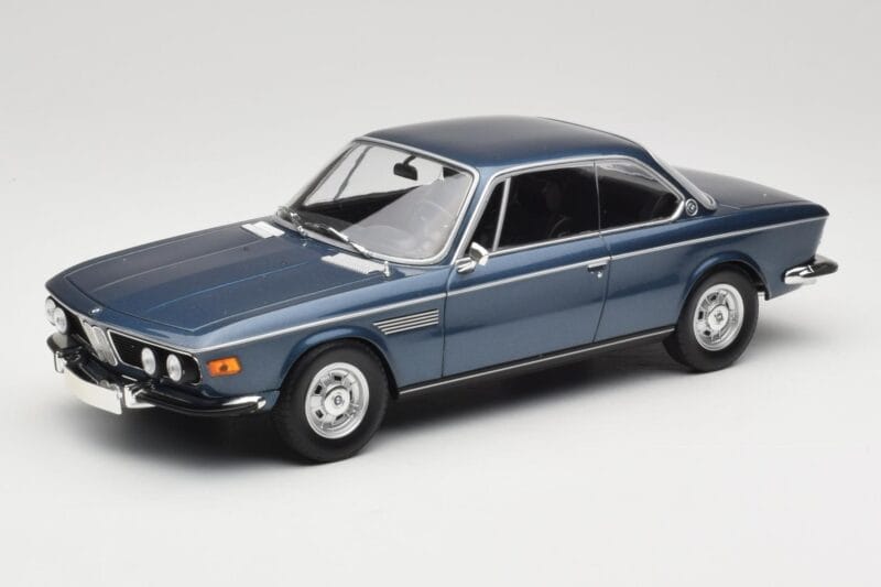 BMW 2800 CS E9 Moder Metalik Minichamps 1:18 155028032 Kovina