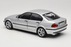 BMW 3 Series E46 Srebrn UT Models 1:18 80439421535 Kovina – slika 7 od 8