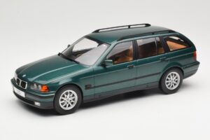 BMW 3 Series E36 Touring Green Metallic MCG 1:18 MCG18366 Kovina