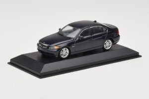BMW 3 Series E90 Dark Blue Metallic Minichamps 1:43 80420392151-R Kovina – slika 3 od 5