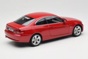 BMW 3 Series E92 Rdeč Kyosho 1:18 80430407219 Kovina – slika 3 od 8