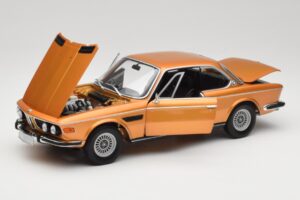BMW 3.0 CSi E9 Gold Metallic Minichamps 1:18 180029027 Kovina – slika 2 od 8