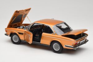 BMW 3.0 CSi E9 Gold Metallic Minichamps 1:18 180029027 Kovina – slika 5 od 8