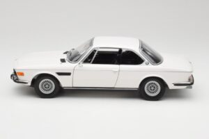 BMW 3.0 CSi E9 Bel Minichamps 1:18 180029026 Kovina – slika 4 od 8