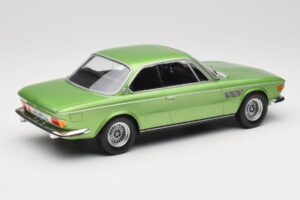 BMW 3.0 CSi E9 Green Metallic Minichamps 1:18 155028034 Kovina – slika 2 od 6