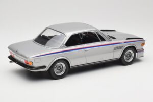 BMW 3.0 CSL E9 Polaris Silver Minichamps 1:18 155028135 Kovina – slika 2 od 6
