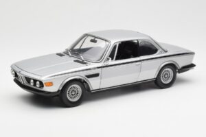 BMW 3.0 CSL E9 Srebrna Minichamps 1:18 180029020 Kovina