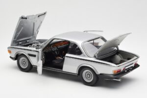 BMW 3.0 CSL E9 Srebrna Minichamps 1:18 180029020 Kovina – slika 5 od 8