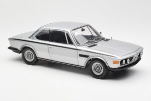 BMW 3.0 CSL E9 Srebrna Minichamps 1:18 180029020 Kovina – slika 6 od 8