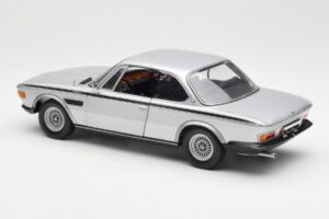 BMW 3.0 CSL E9 Srebrna Minichamps 1:18 180029020 Kovina – slika 7 od 8