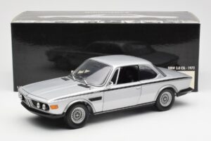 BMW 3.0 CSL E9 Srebrna Minichamps 1:18 180029020 Kovina – slika 8 od 8