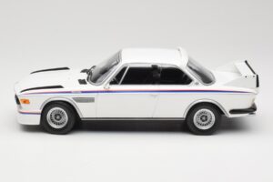 BMW 3.0 CSL E9 Bela Minichamps 1:18 155028136 Kovina – slika 3 od 6