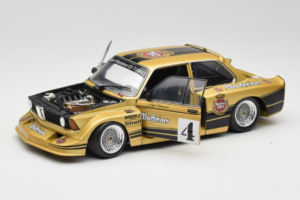 BMW 320i #4 Warsteiner J. Obermoser DRM 1977 Minichamps 1:18 180772105-R1 Kovina – slika 2 od 8