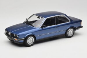 BMW 323i E30 Blue Metallic Minichamps 1:18 155026002 Kovina