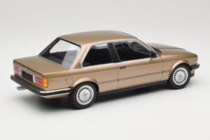 BMW 323i E30 Brown Metallic Minichamps 1:18 155026004 Kovina – slika 2 od 6