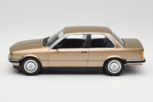 BMW 323i E30 Brown Metallic Minichamps 1:18 155026004 Kovina – slika 3 od 6