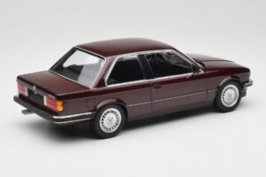BMW 323i E30 Dark Red Metallic Minichamps 1:18 155026007 Kovina – slika 2 od 6